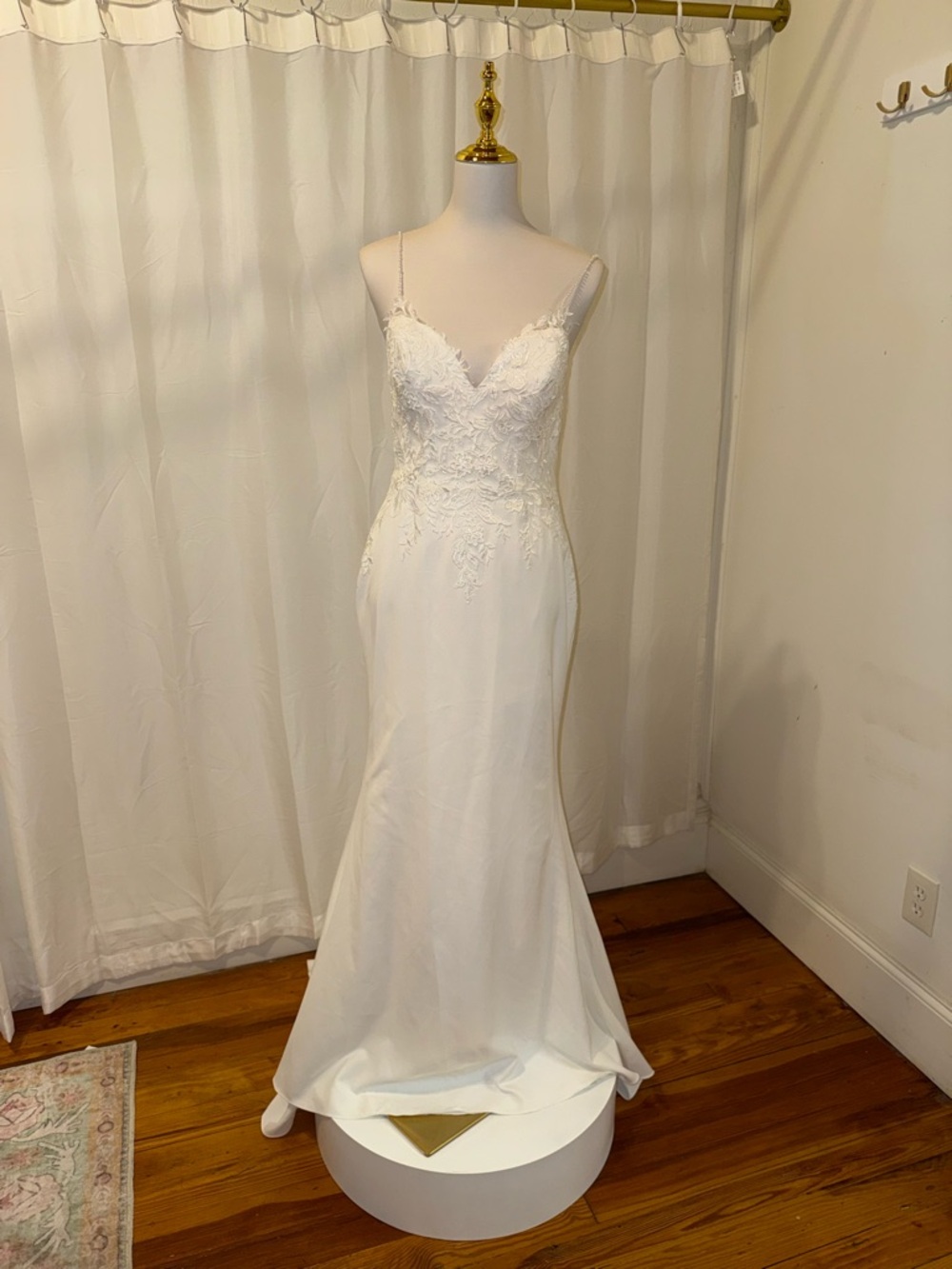 Elegant Lace Bodice Spaghetti Strap Wedding Dress - Ivory
